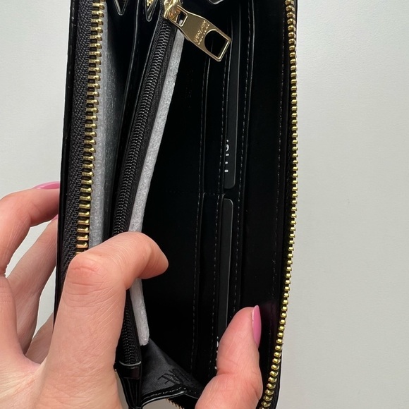 VERSACE JEANS COUTURE Patent Continental Wallet - Picture 7 of 8